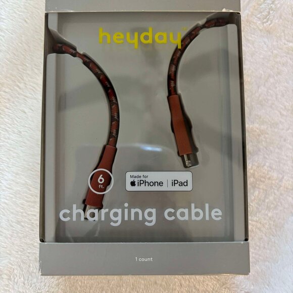 New Red/Black Heyday 6ft. Braided Lightning Charger Cable USB-C DC 5V/3A output - Picture 4 of 5